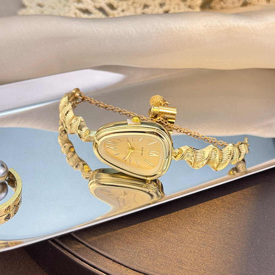 Elegant slangvormig dames quar - Luxury Watch Collection recensie en prijs