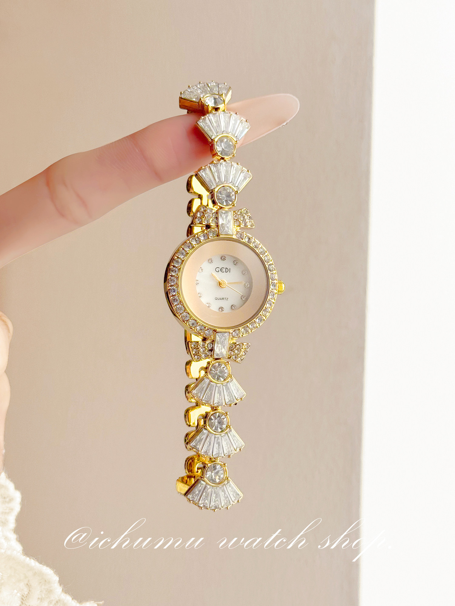 Zeemeermin dameshorloge Licht  - Luxury Watch Usa recensie en prijs